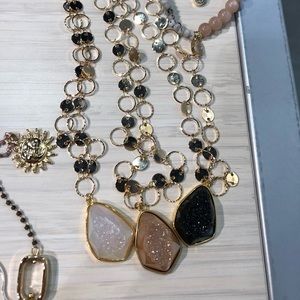 Necklace in 3 Colors Druzy